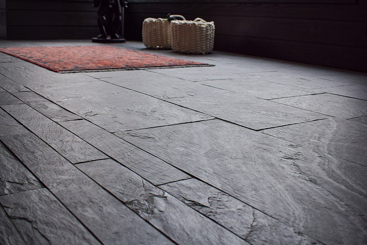 Frost Valley Dark Grey Natural Naturstensplatta