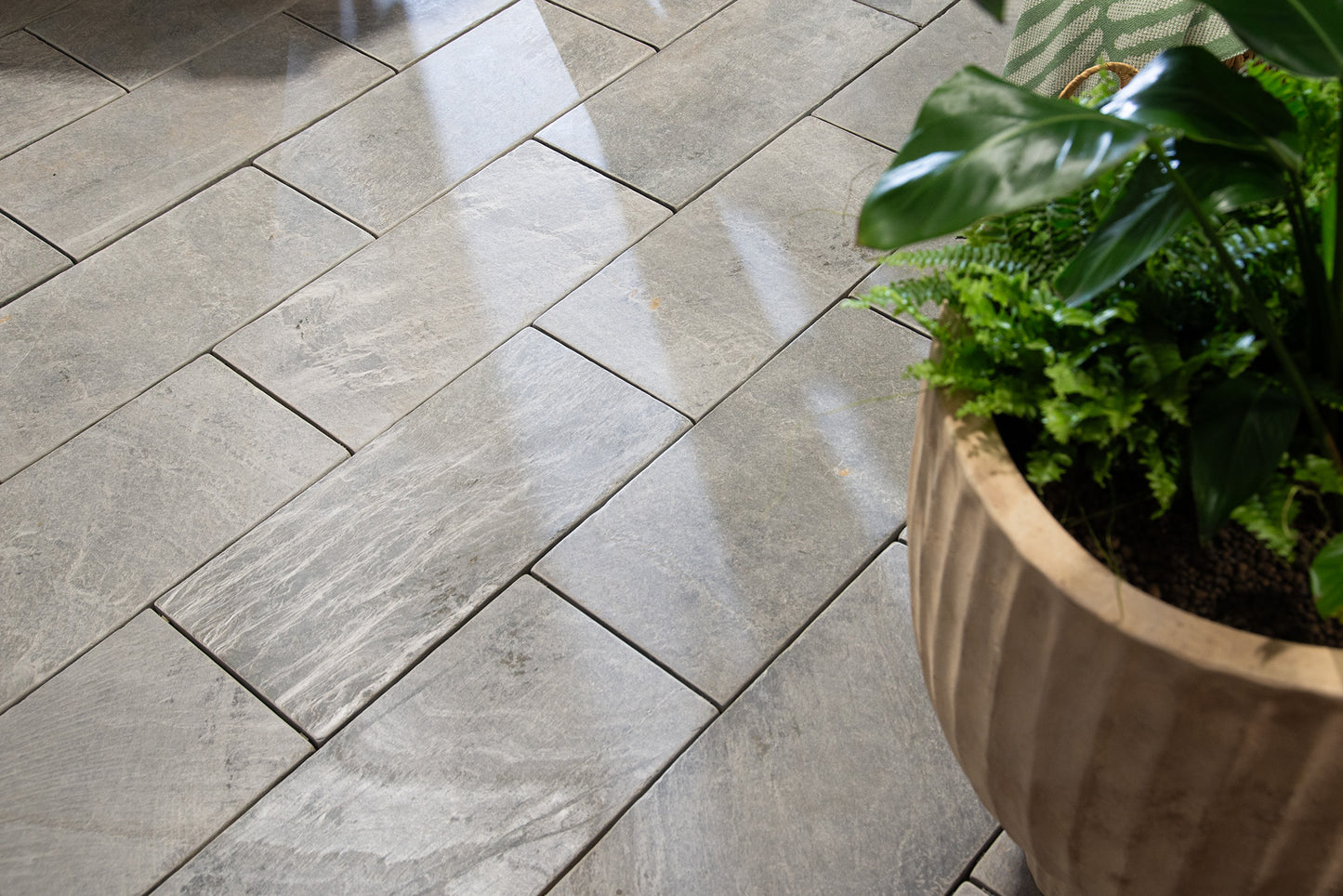 Frost Valley Light Grey Tumlad Naturstensplatta