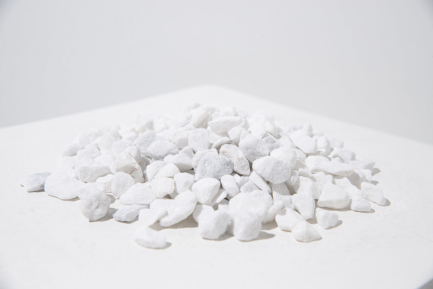 Mountains of Europe White Dekorsten