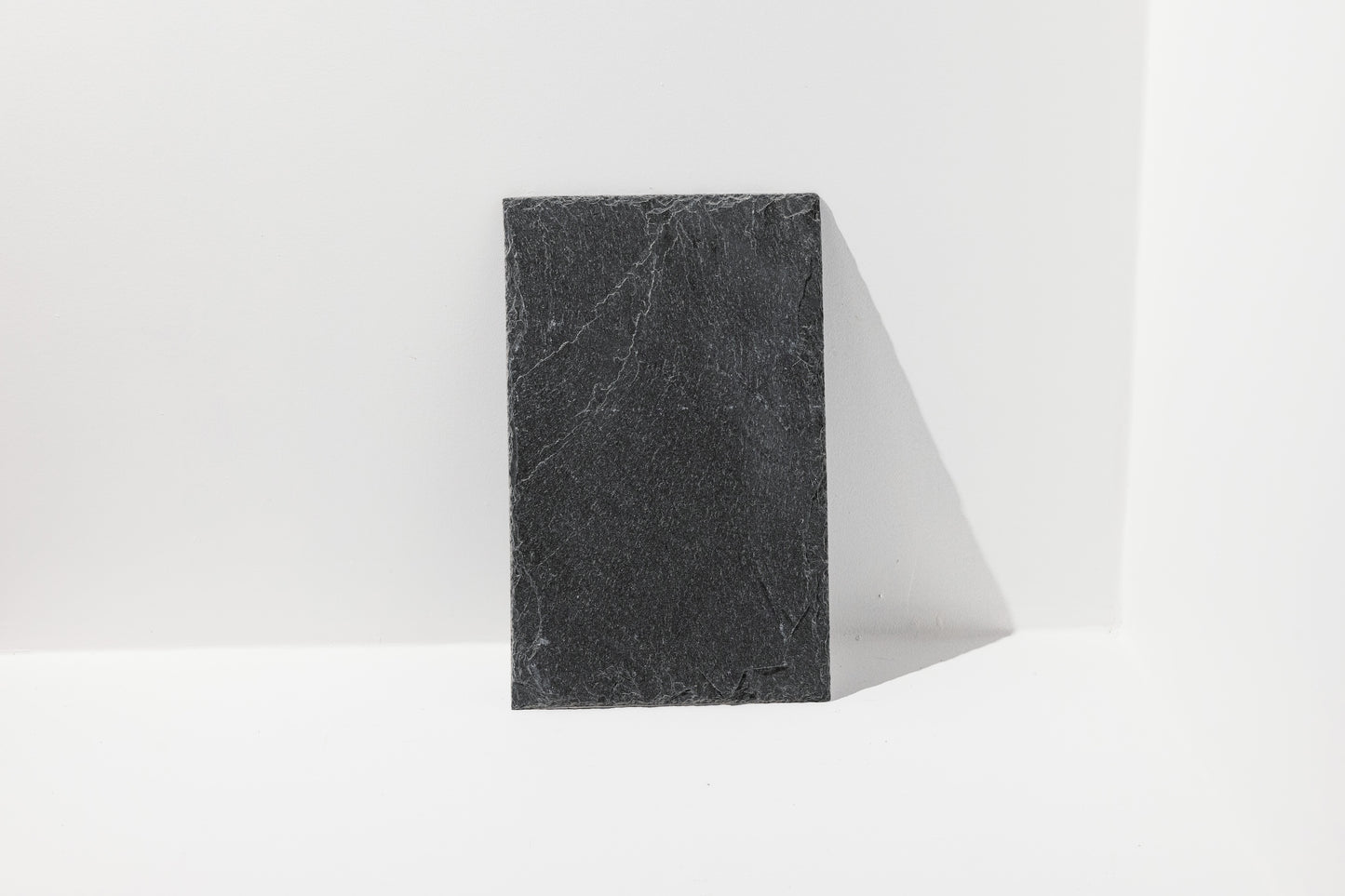 Frost Valley Dark Grey Skiffer beklädnadssten 250x400x8 mm