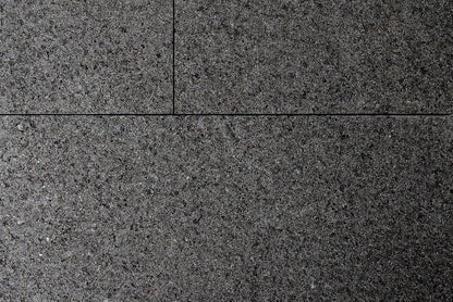 Nordstone Svart Anti-Slip Naturstensplatta